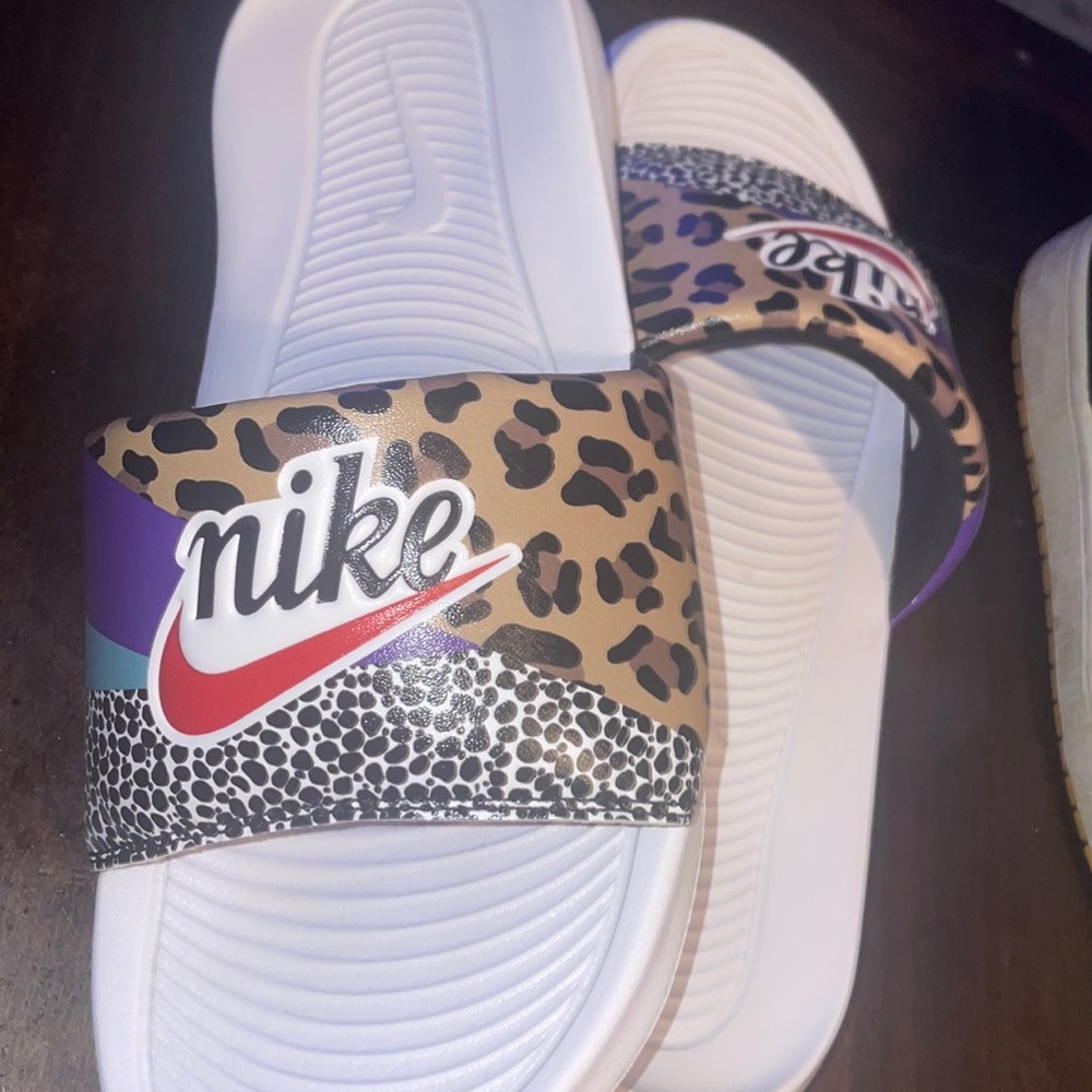 Nike slides